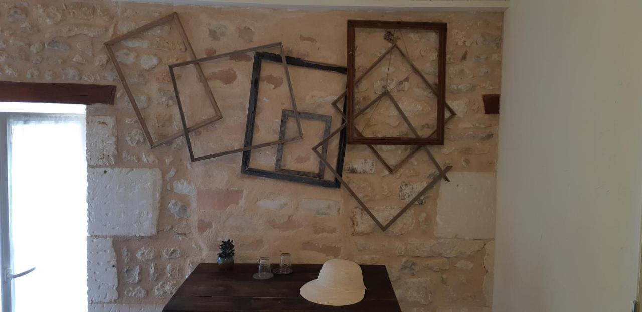 La Miramboise, Chambres Et Table D Hotes Mirambeau  Esterno foto